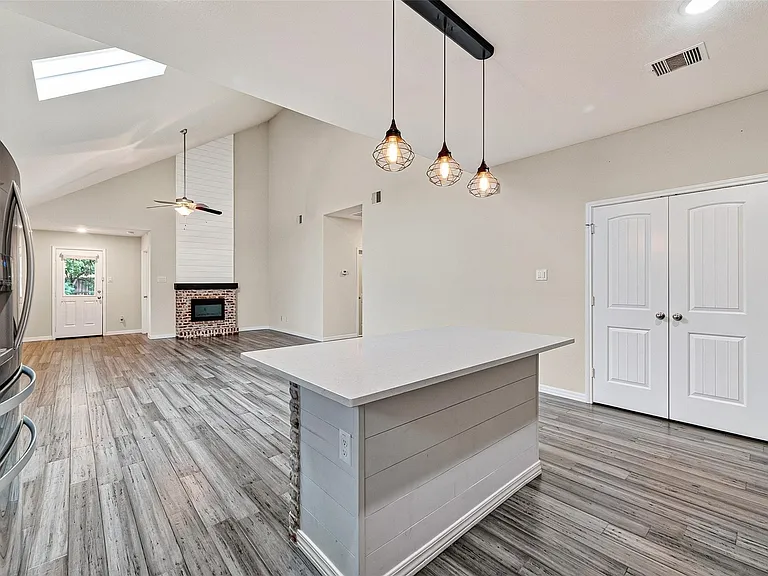 4631 Stolz Trl — Photo 15