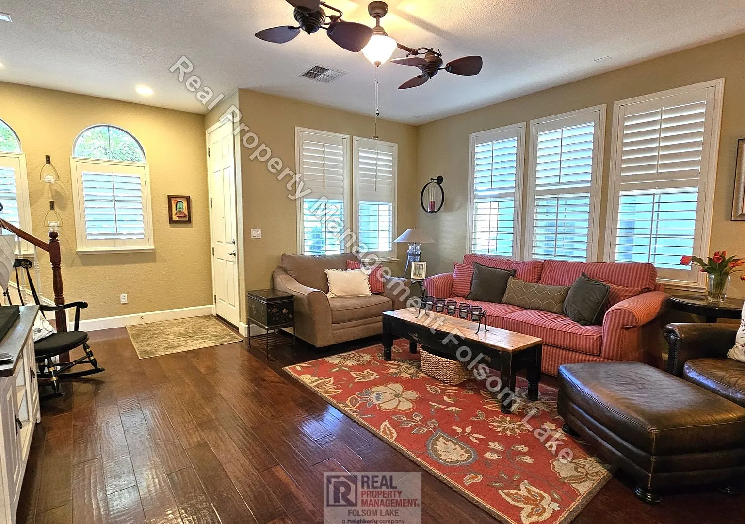 Exquisitely Furnished 3bd 2.5ba - Folsom in The Parkway Neighborhood — Photo 4