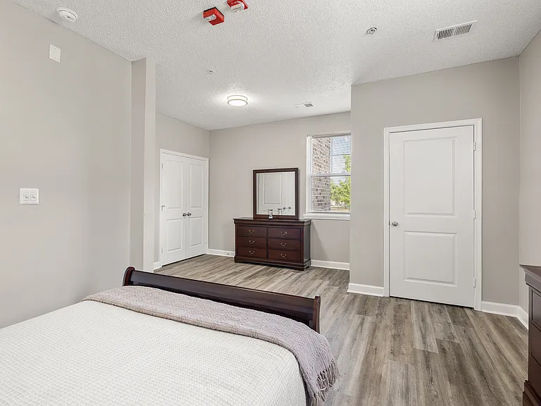 Aspen Ridge Apartments — Photo 10