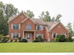 99 S Rockingham Way, Amherst, NY 14228