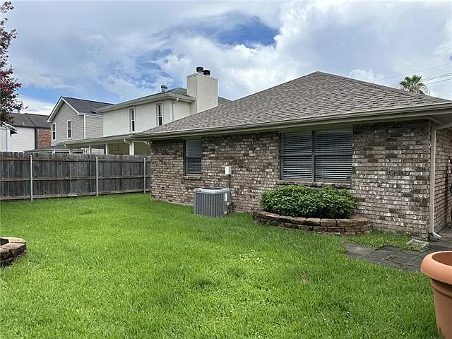 916 Ridgewood Dr — Photo 12