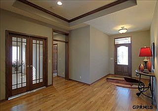 4th image of 313 S 182nd St