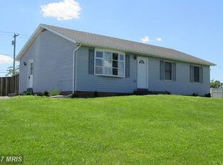 85 Ireland Dr, Falling Waters, WV 25419