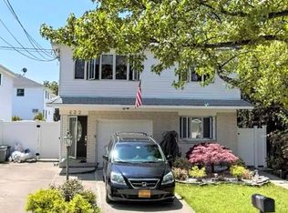 432 Eltingville Blvd, Staten Island, NY 10312