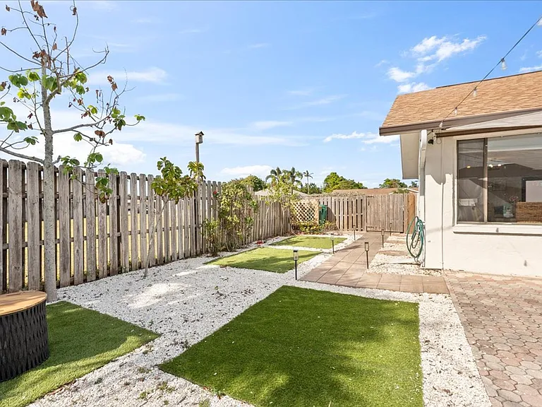 1332 Granada Blvd — Photo 37