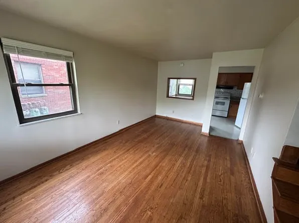 6332 Ambleside Dr, Columbus, OH 43229