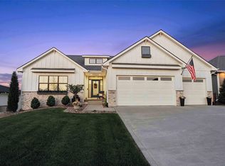 1706 Peaceful Cir, Norwalk, IA 50211