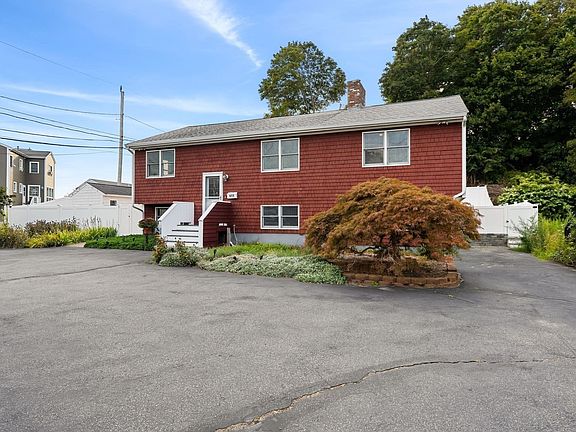2nd image of 411 Newport Rd