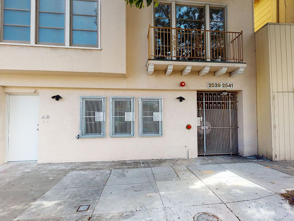 1st image of 2539 Lombard St #0