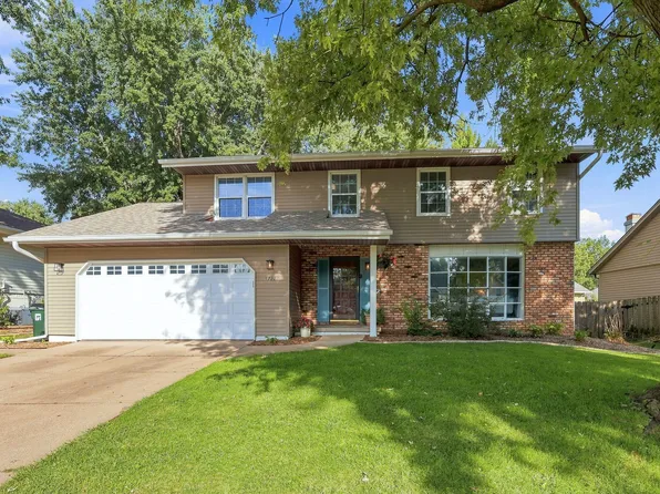 5721 Fillmore St, Davenport, IA 52806