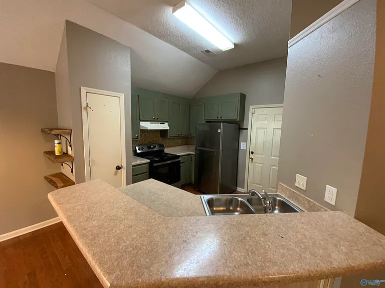 126 Rebecca Pines Dr — Photo 2