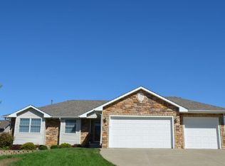 5934 Robin Rd, Pleasant Hill, IA 50327
