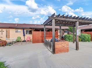 1923 Emma Lee Ln APT C, Hanford, CA 93230