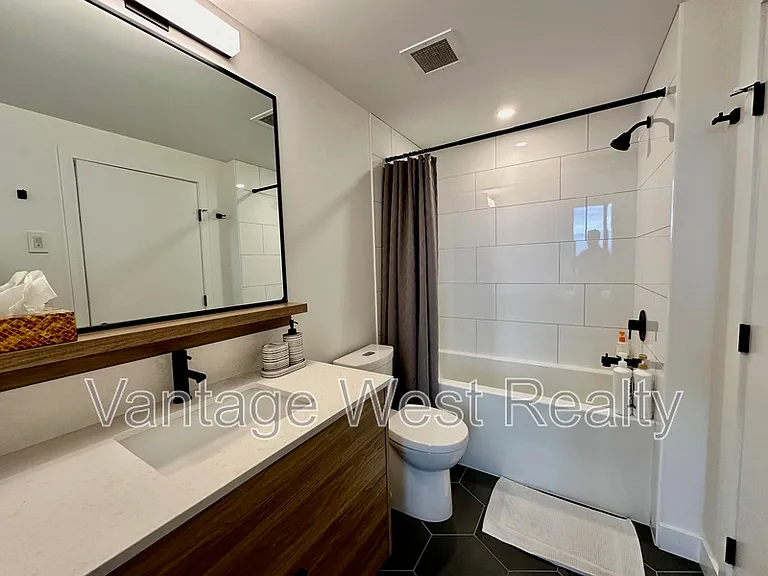 1471 Saint Paul St #801 — Photo 14