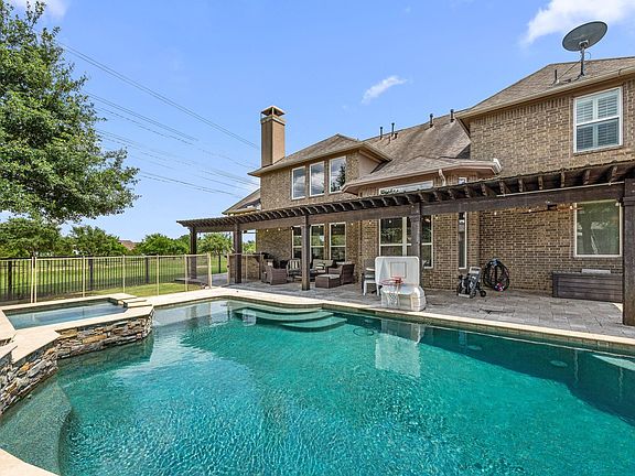 4th image of 28002 Nobbe Hollow Dr
