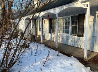 45 Halfcircle Dr, Holbrook, NY 11741
