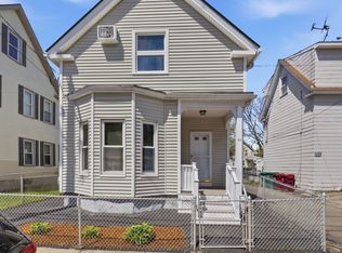 54 Hampshire St, Lowell, MA 01850