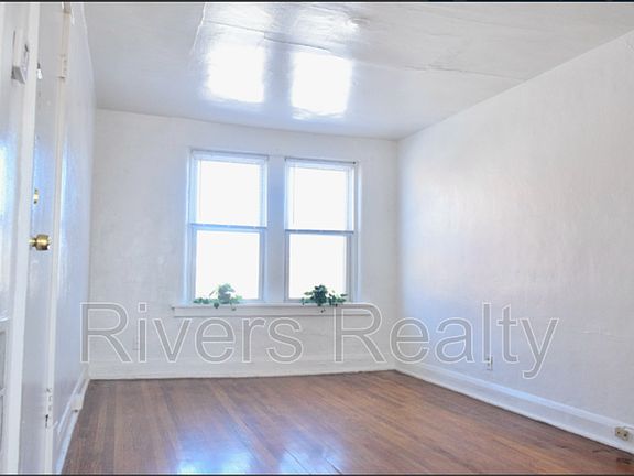 3rd image of 7210 Lyndover Pl
