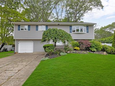 26 Shenandoah Boulevard, Port Jefferson Station, NY, 11776