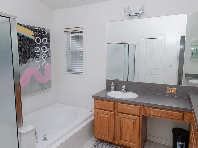 1637 Maximilian Dr — Photo 27
