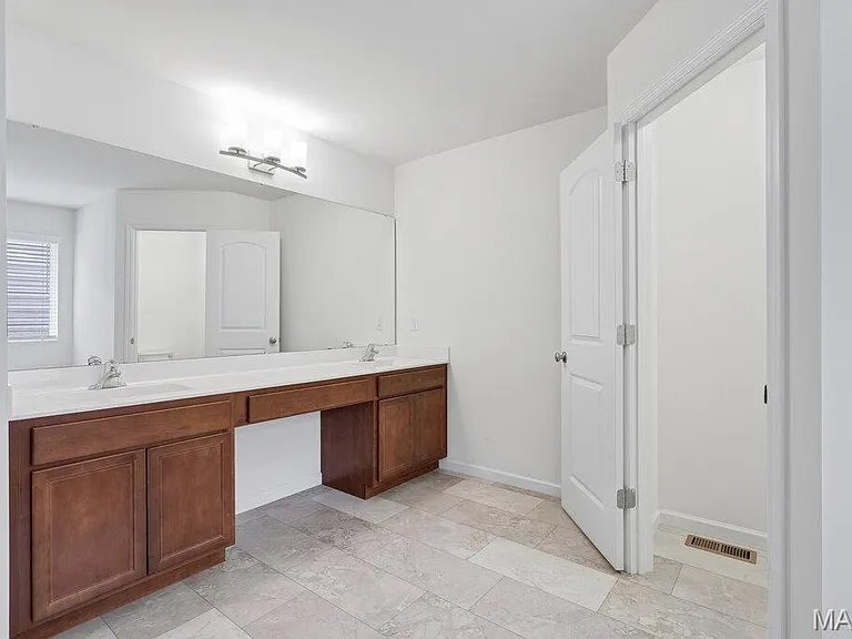 264 Arbors At Bridle Path — Photo 18
