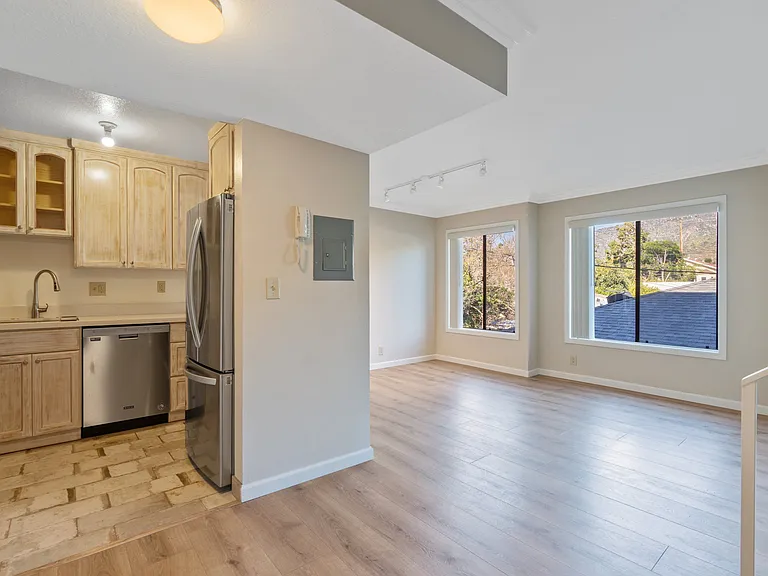 1243 Virginia Ave #9 — Photo 13