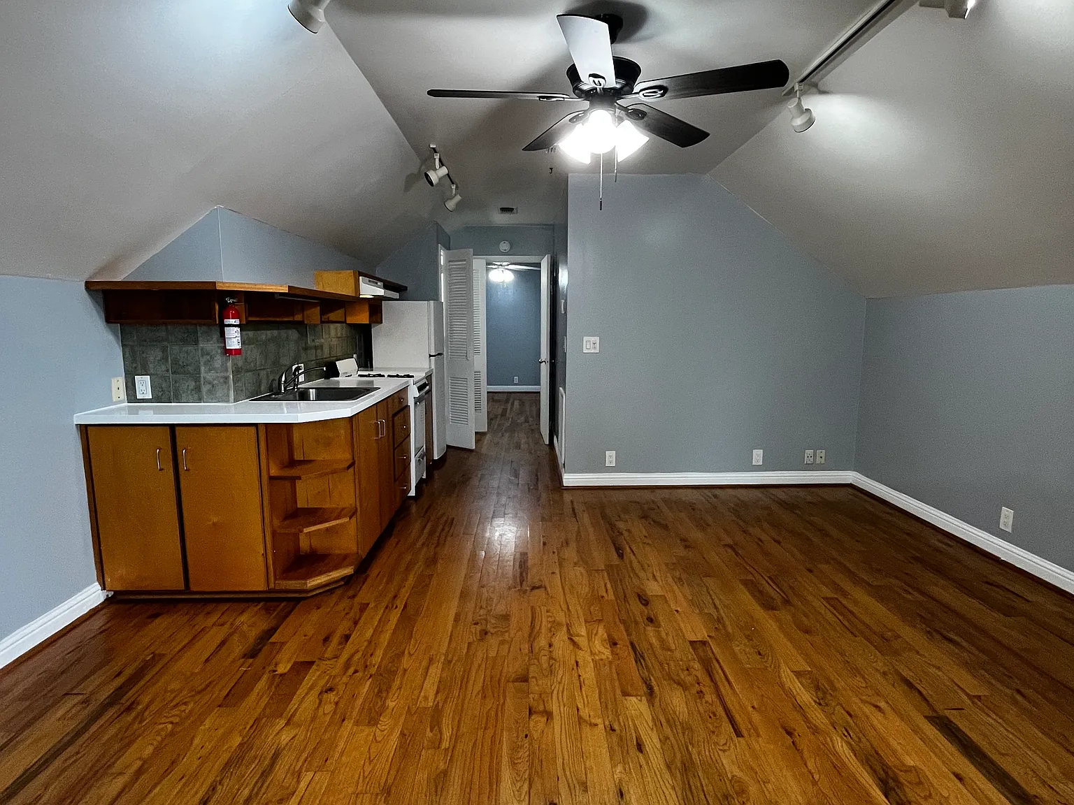 1 bed, 525 sqft, $1,200 — Photo 2