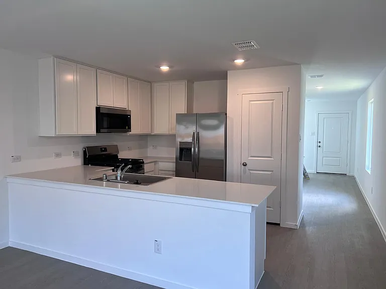 3922 Ontario Way — Photo 8