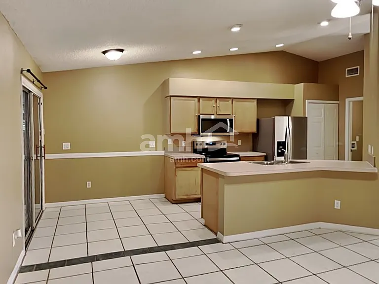 11224 Cypress Leaf Dr — Photo 3