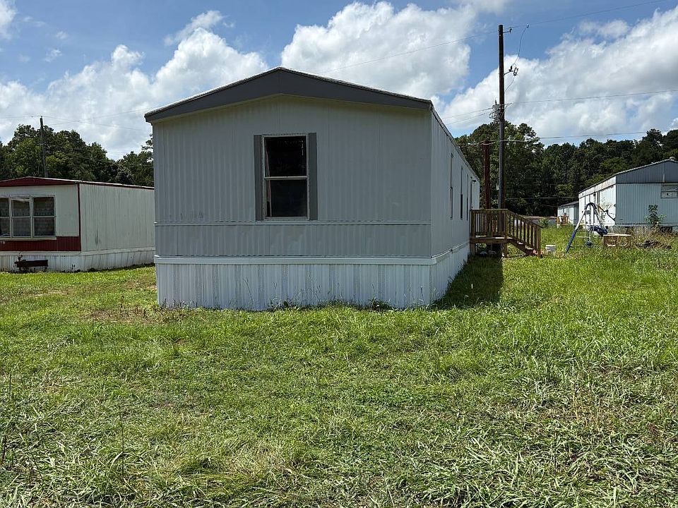 2nd image of 208 Daisy Dr #208