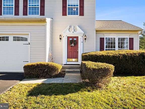 5th image of 4 McKean Cir