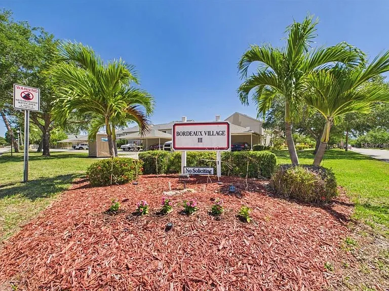 Pelican Ct — Photo 19