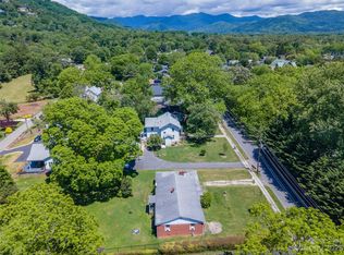 37 Church St, Weaverville, NC 28787
