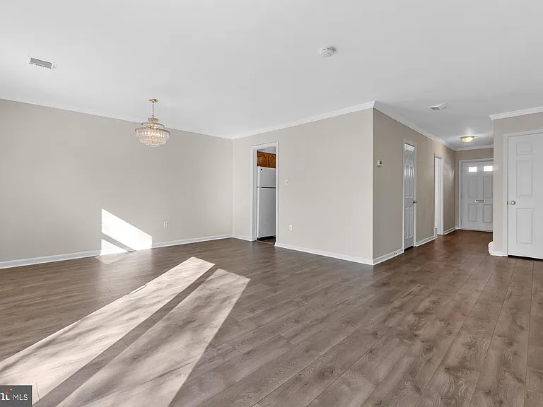 12814 Epping Ter #2-B — Photo 6