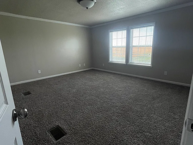 2780 Hillview Estates Dr — Photo 8