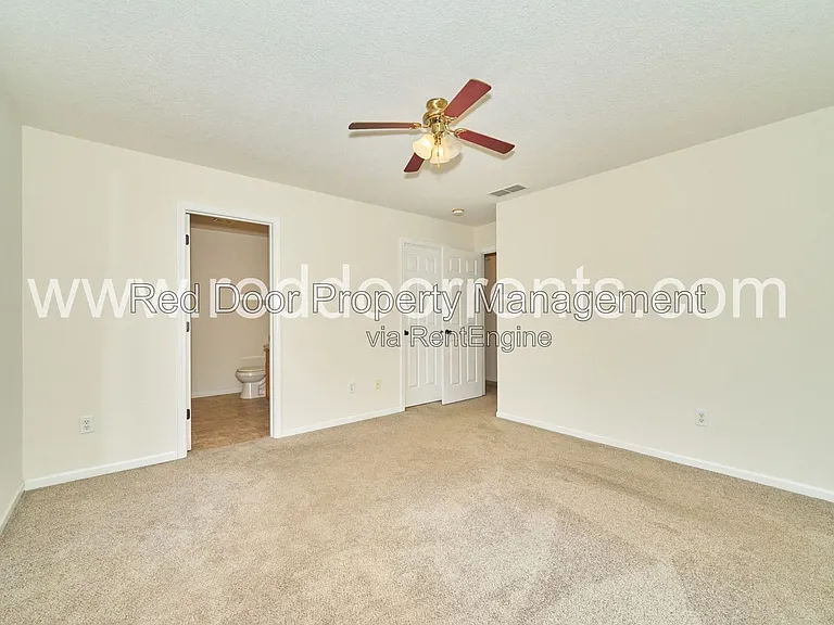127 Broadmoor Bnd — Photo 10