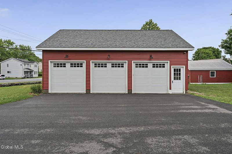 5th image of 6 Halfmoon Drive