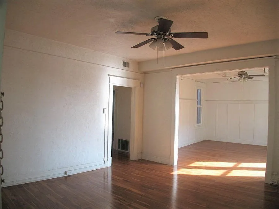 Building Photo - 502 Bryan St #D