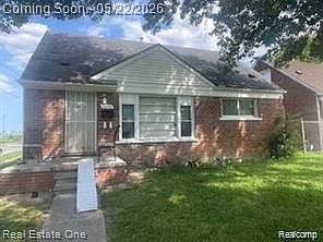 1st image of 12152 Rutherford St