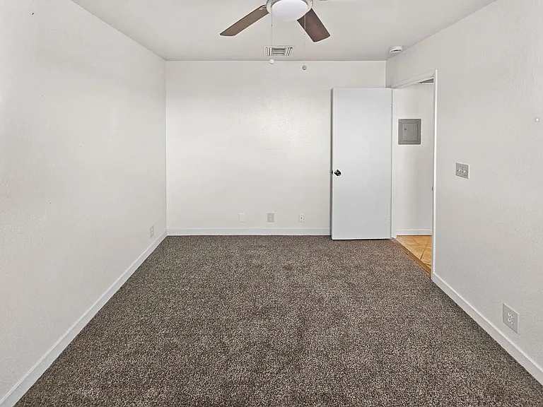 201 N Alvord St E #E — Photo 10