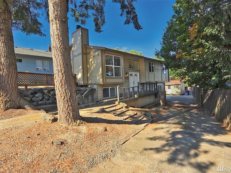 1st image of 3210 S 133rd St