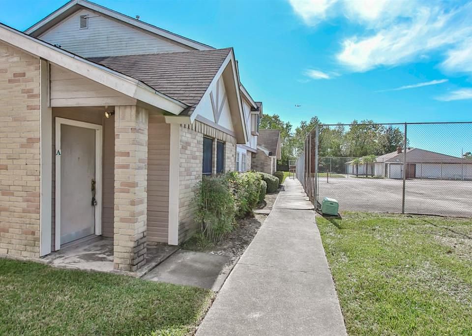 1st image of 1983 Country Village Blvd Unit A