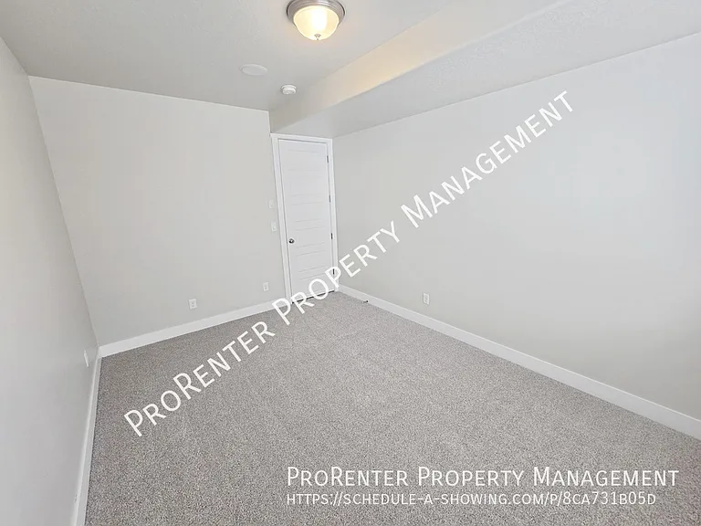1308 E Maple Way — Photo 30