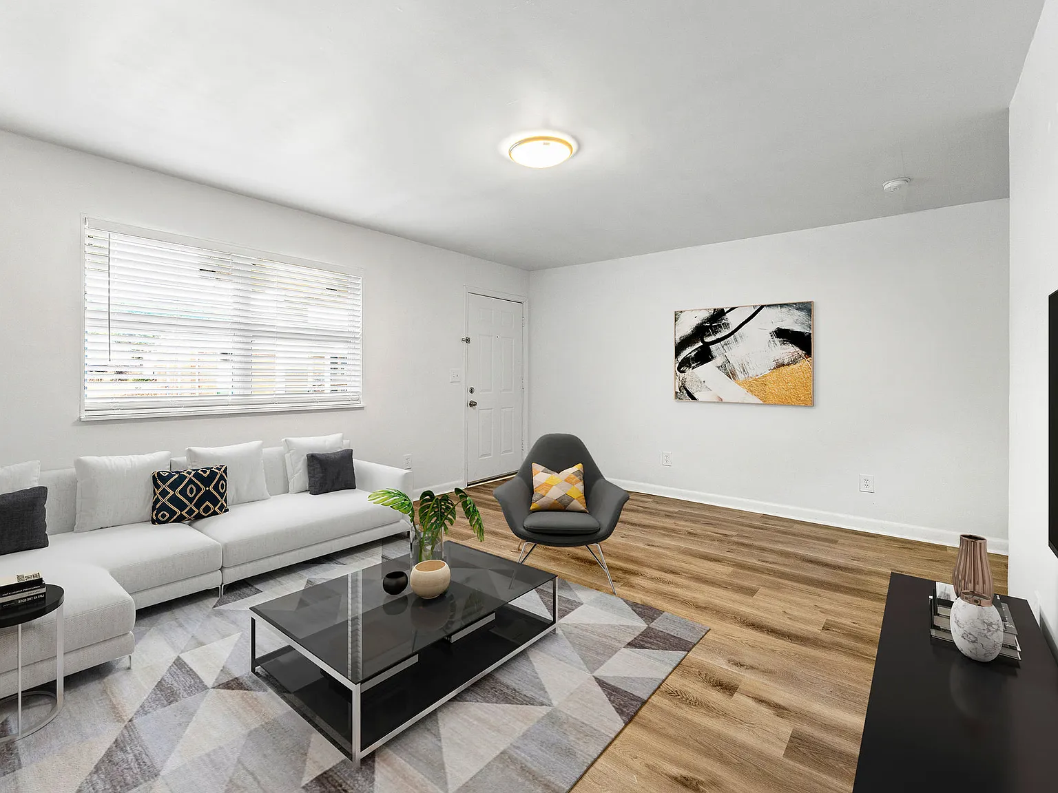 Tara Woods Apartments — Photo 3