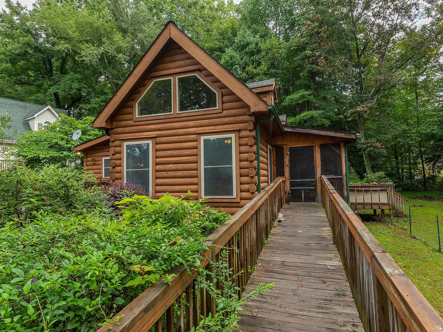 15 Rushing Brook Ln — Photo 3