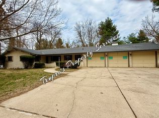 2715 E Shawnee Rd, Berrien Springs, MI 49103