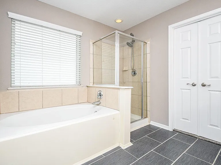 4915 Ibis Lake Ct — Photo 37