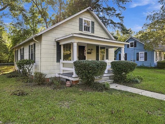 3rd image of 1113 Carolina Ave