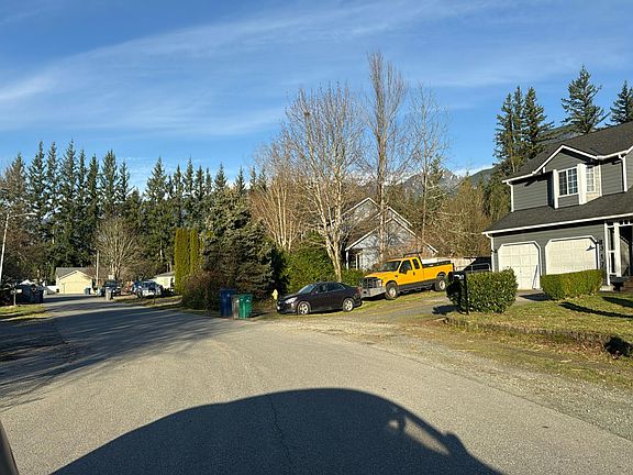4th image of 319 13th St