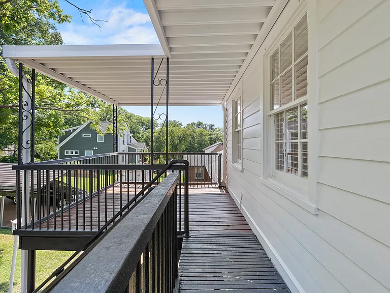 903 Carolyn Ave #B — Photo 23